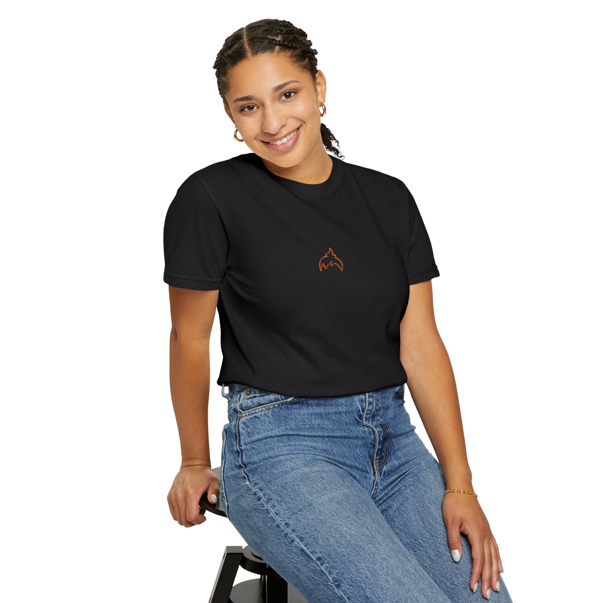 0390 Unisex Embroidered T-shirt