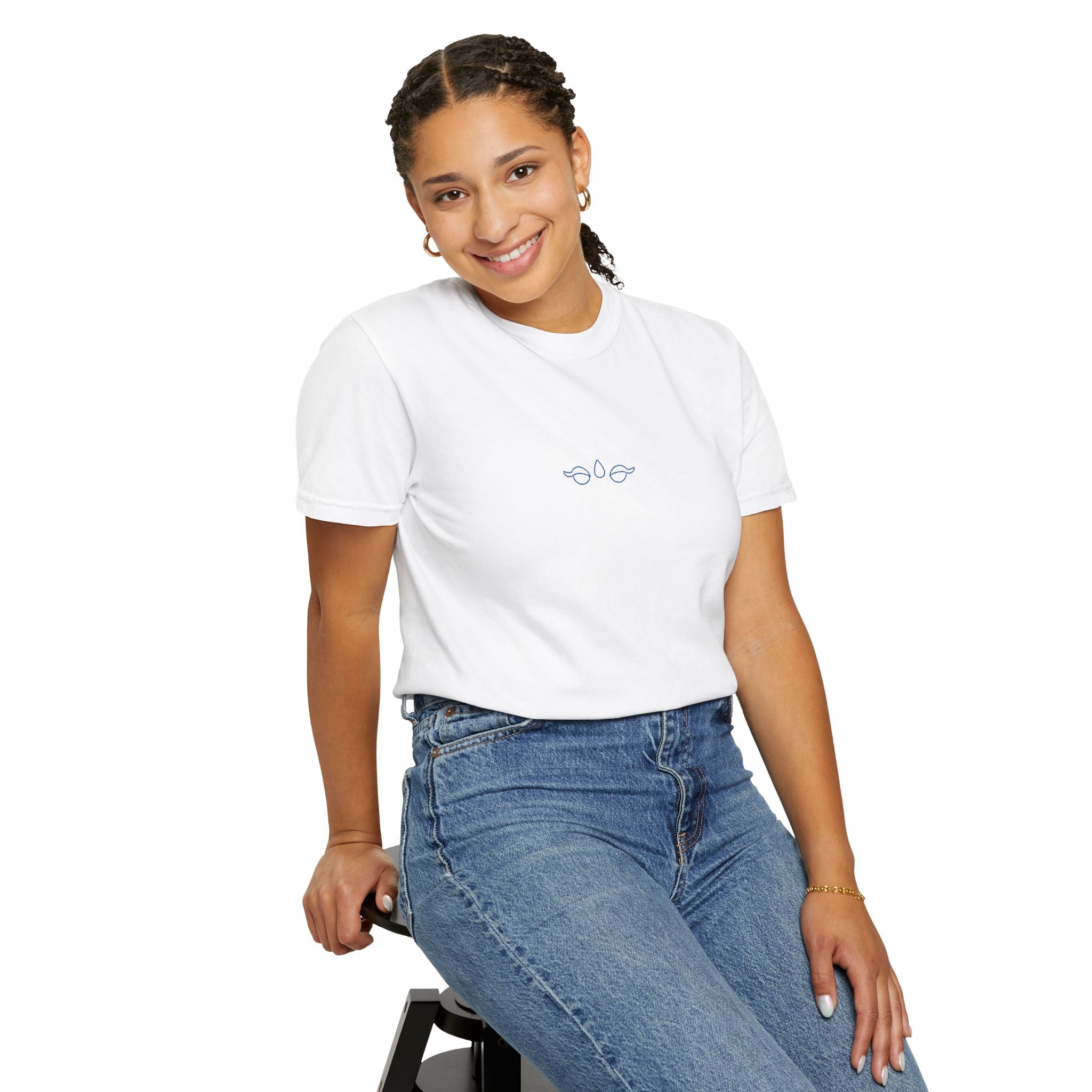 1032 Unisex Embroidered T-shirt