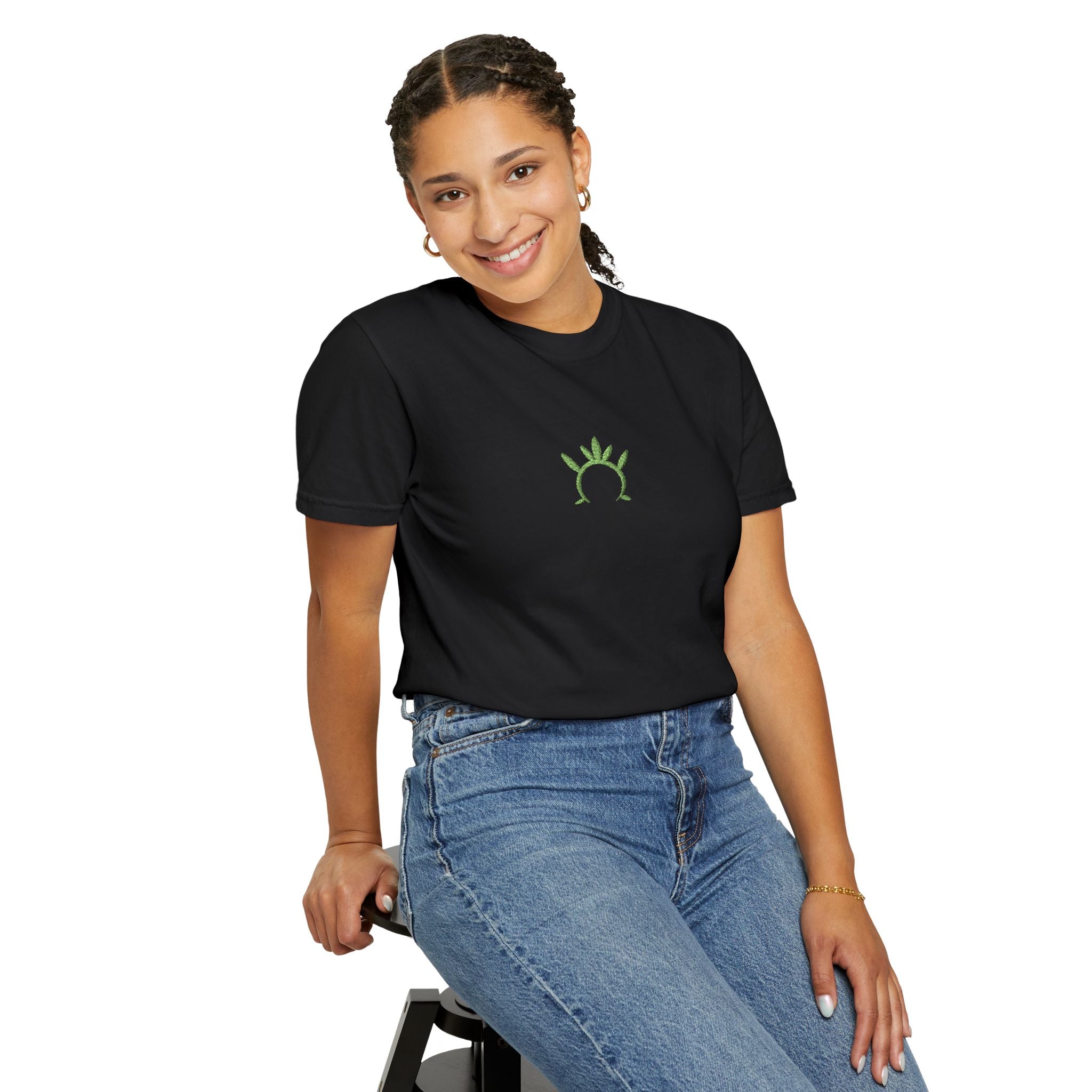 0650 Unisex Embroidered T-shirt