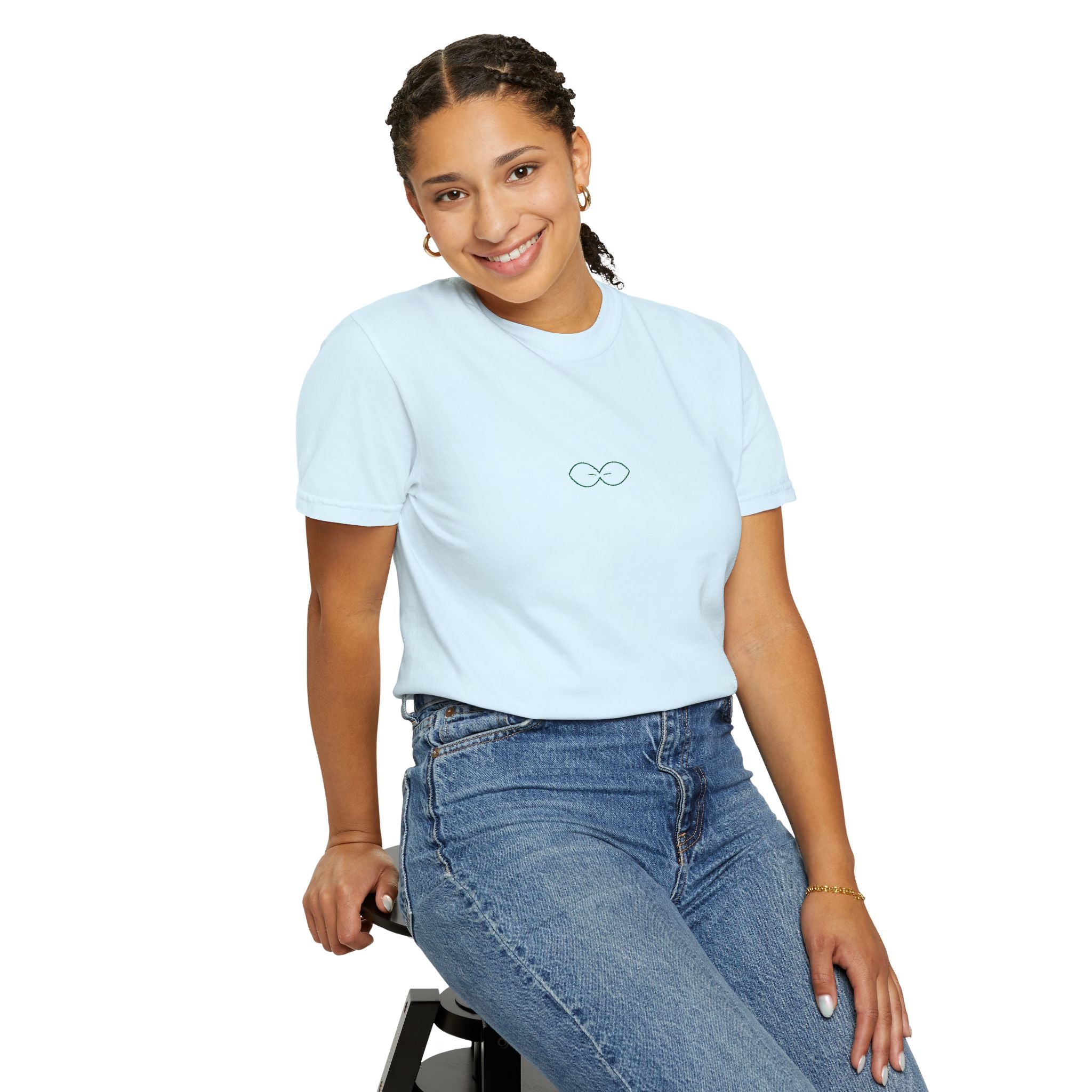 0722 Unisex Embroidered T-shirt